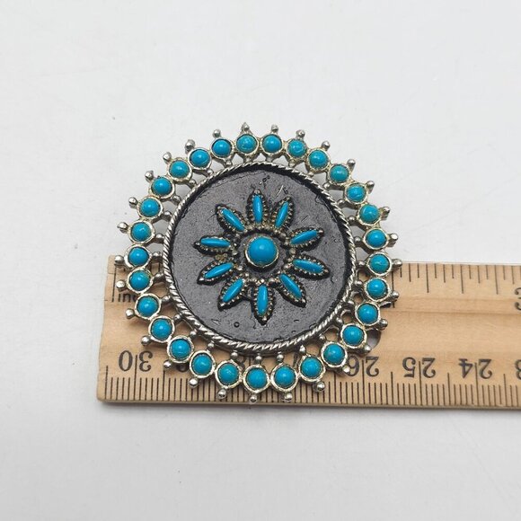 Round Faux Turquoise Brooch Pin With Flower Design Silver-Tone Finish Medallion - Picture 4 of 4